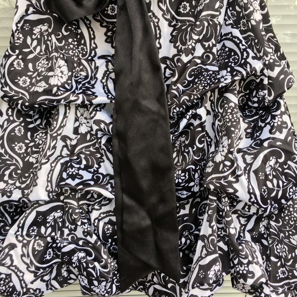 Emerald Sundae Bubble Mini Dress Jr Black Size 7 - Picture 7 of 8